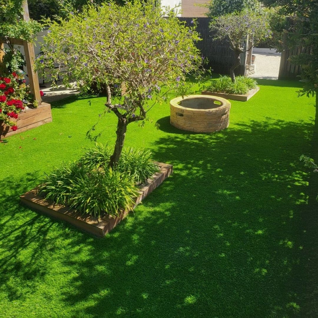 Deluxe 40 residential backyard installation