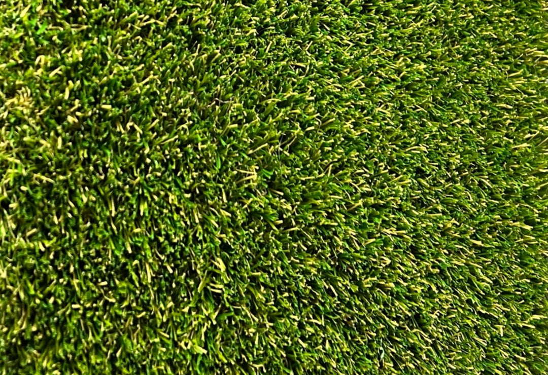 Emerald 35 soft diamond cut artificial grass texture