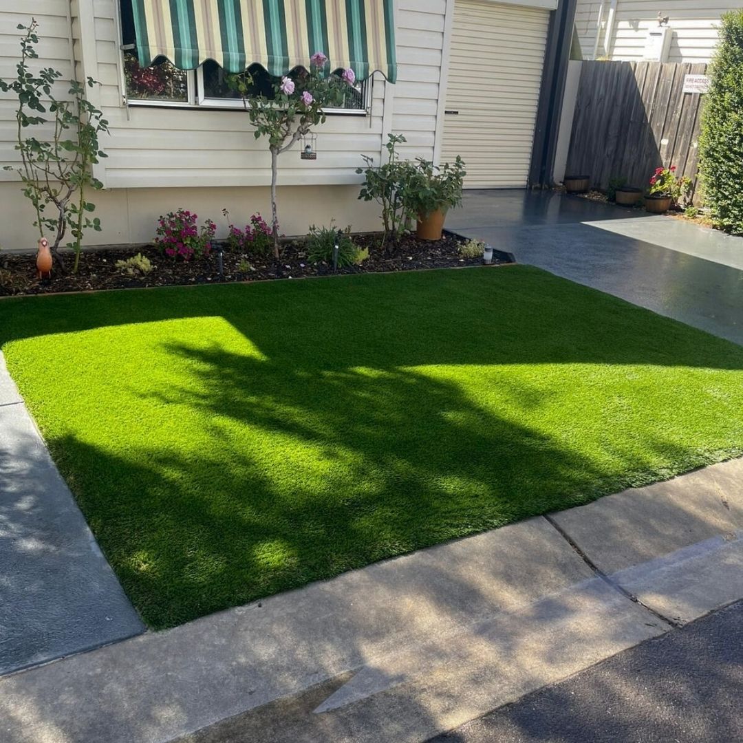 Meadow 42 premium synthetic grass